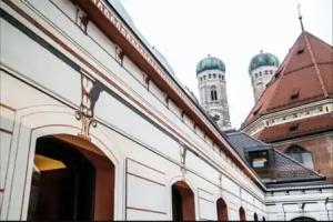 DO & CO Hotel München, Munchen