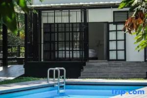 Rim klong house, Banrublom Rayong beach +Free wifi (Pool Villa), Rayong City