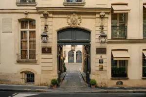 Marquis Faubourg Saint Honoré , Paris