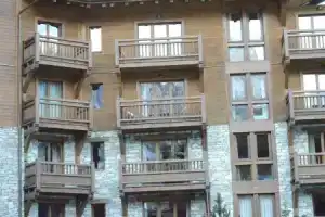 CHOU12 - Magnifique appartement Centre Ville, proche pistes et commerces Apartments, Val-d'Isere