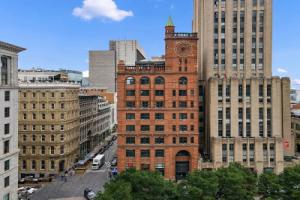 Hotel 511 Place d' Armes, Montreal