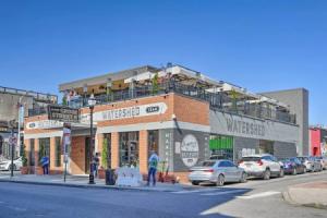 Baltimore Abode, Walk to Cross Street Market! Apartments, Baltimore
