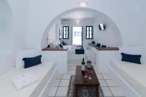 Delion View Hotel, Fira
