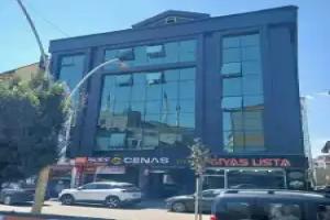 Cenas Hotel, Agri