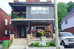 Ottawa Downtown Executive Apartment Retreat with Private Balcony near Bank Street - Sleep Max 2, Ottawa