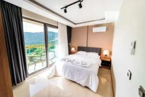 Villa Meyra, Kas