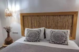 Callas Residence Apartments, Ixia