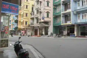 Ho Tay Hotel, Halong