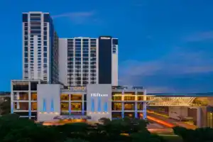 Hilton Austin, Austin