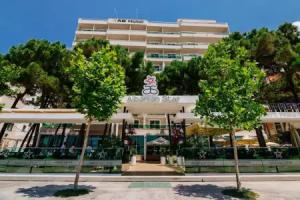 Albanian Star Hotel, Golem