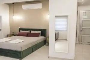 96 Nic1 - Stay Glam Skin Studio, Nicosia