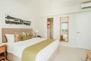 Domaine de Hotel, Grand Bay