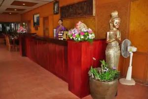 Coral Hotel, Bang Saphan