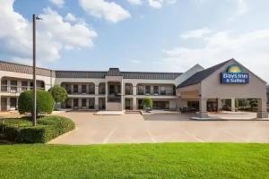 Days Inn & Suites by Wyndham Tyler, Tyler
