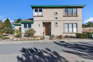 Beautiful Sunsets at 3BR Villa in, Reno