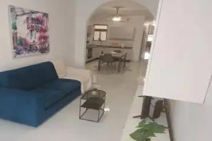 Seaside Stylish and Spacious 2-bedroom Apartment, Marsalforn