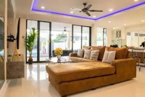 Exquisite Pool Villa J, Jomtien Beach