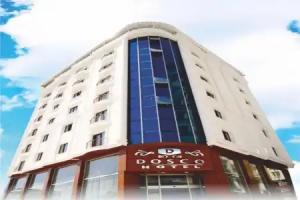 Dosco Hotel, Van