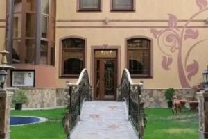 Hotel Shokhkand, Buston