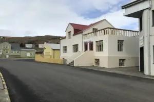 Steinhúsið, Holmavik