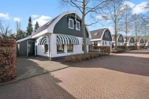 Nice Holiday Home With Dishwasher, in Schoorl, Bergen