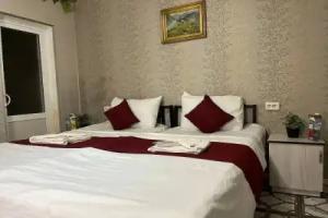 The Palms Hostel, Tashkent