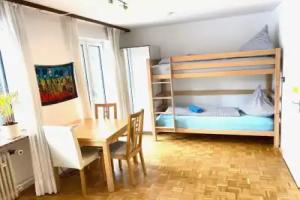 Gemütliches Privatzimmer / Garten / in geteilten Haus / nahe München Zentrum Cottage, Munchen