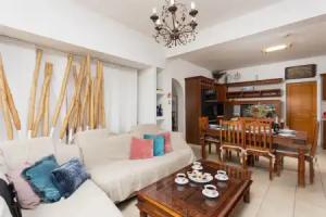 Villa Beach Heaven in, Pomos