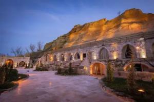 Sur Cave Hotel, Uerguep