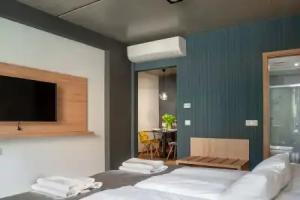 R31 Residence Apartkomplex, Sarvar