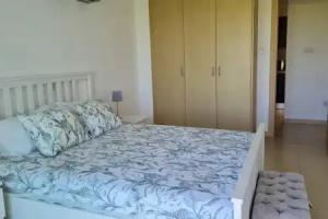 Spacious 2-bed Apartment in With Pool, Sotira