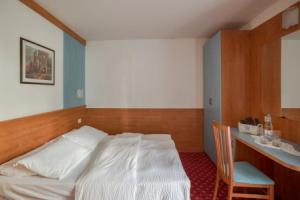 Hotel Londra Slow Living Molveno, Molveno