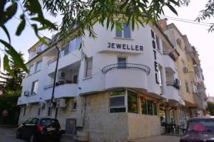 Hotel Jeweller, Rousse