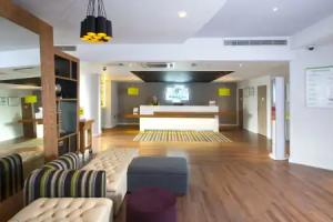 Holiday Inn London - West by IHG, London