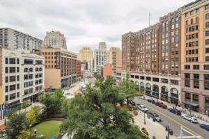 Executive Downtown Retreat Apartments, Windsor