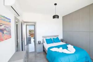 Villa Prol25, Beautiful 2bdr Villa With Pool, Close to Fig Tree Bay, Protaras