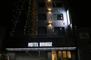 Hotel Bridge, Busan
