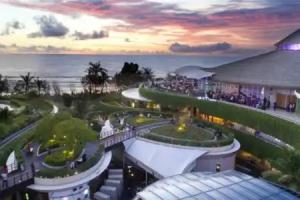YELLO Hotel Kuta Beachwalk Bali, Kuta