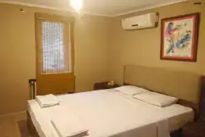 Zephyros Hotel, Mesudiye