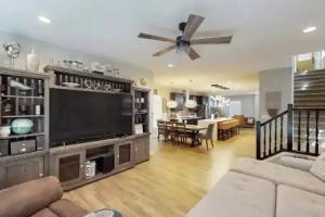 Stylish 3BR Home w/ Patio, W & D Tourist base, Indianapolis