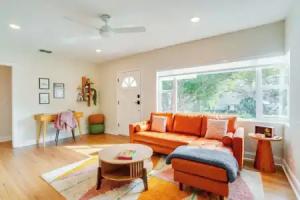 Mid-century Home w/ Game Room!, Lakeland