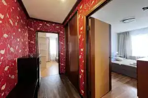 Apartments on Kolsky Avenue 6, Murmansk