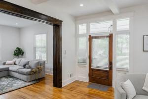 Beautiful Home Located In Historic Tourist base, Norcross