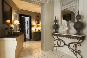 Hôtel de l'Avre, Paris