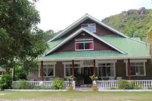 Le Chevalier Bay Guesthouse, Grand Anse