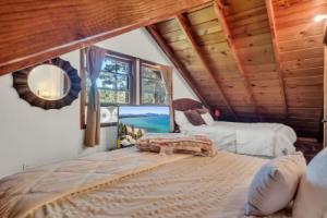 851h Tahoe Classic Cabin Near The Beach 2 Bedroom Cabin, Stateline