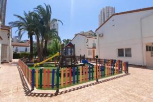 Two Bedroom Townhouse Bungalow In A Secure Complex In Free Wifi, Benidorm
