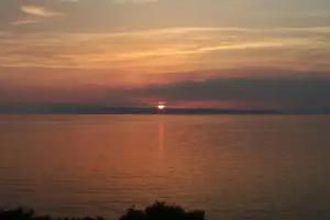 Ivi - 100 m From Pebble Beach - A1 Hotel, Drasnice