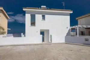 Artizan Seafront Villa 5, Protaras