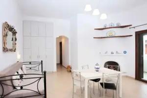 Anemonisia Deluxe Apartments & Mesonettes, Skiros